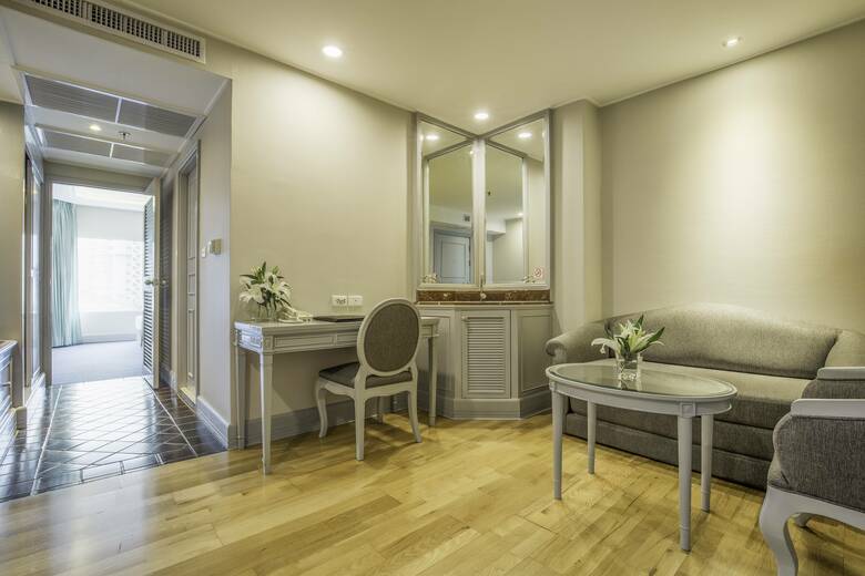 Windsor Suites Hotel