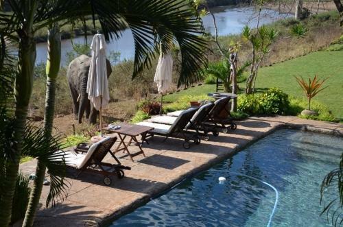 Villa Khandizwe River Lodge