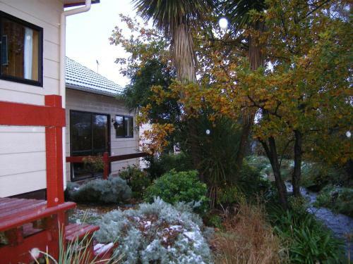 Ossies Motels And Chalets