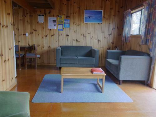 Ossies Motels And Chalets