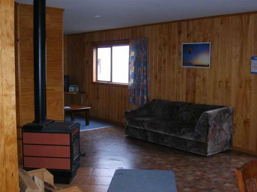 Ossies Motels And Chalets