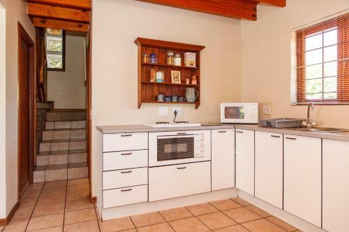 Hostal The Celtis Manor Guest House
