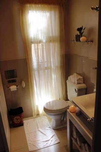 Hostal The Falls Guest House