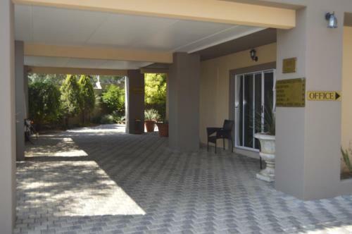 Hostal Lakeview Guest House