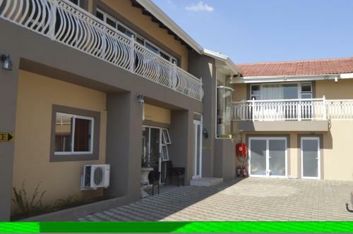 Hostal Lakeview Guest House