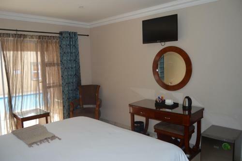 Hostal Lakeview Guest House