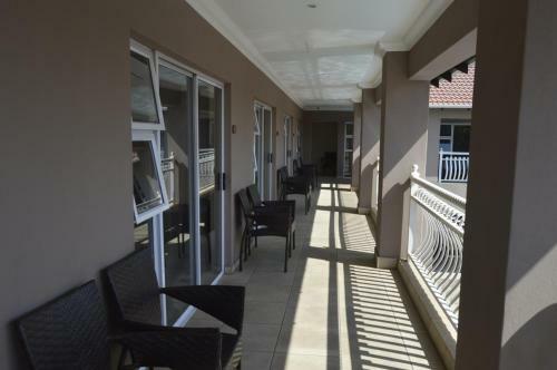 Hostal Lakeview Guest House