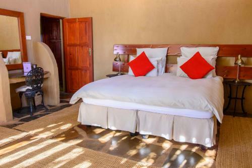 Hostal By Bush Telegraph Lodge