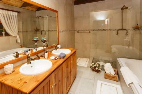 Hostal De Denne Guest House