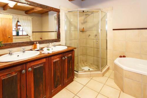 Hostal De Denne Guest House