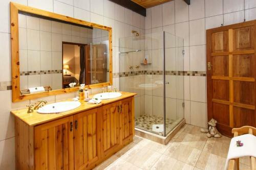 Hostal De Denne Guest House