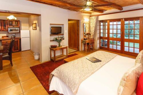 Hostal De Denne Guest House
