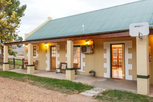 Hostal De Denne Guest House