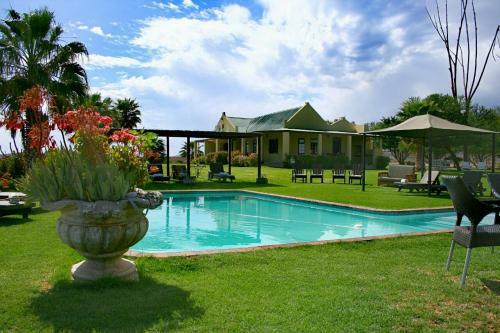 Hostal De Denne Guest House