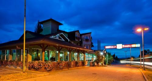 Hostal Motel Kod Bakija