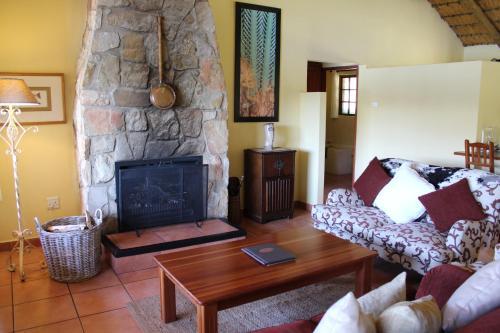 Hotel Lake Naverone Holiday Cottages
