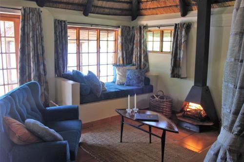 Hotel Lake Naverone Holiday Cottages