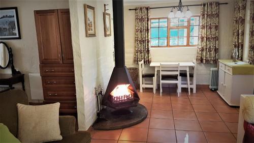 Hotel Lake Naverone Holiday Cottages