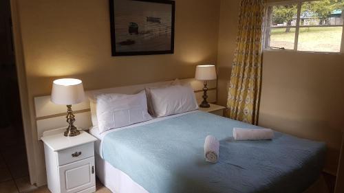 Hotel Lake Naverone Holiday Cottages