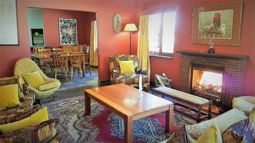 Hotel Lake Naverone Holiday Cottages