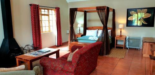 Hotel Lake Naverone Holiday Cottages
