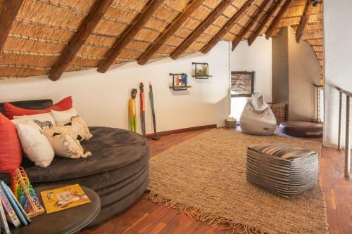 Royal Madikwe Luxury Safari Lodge