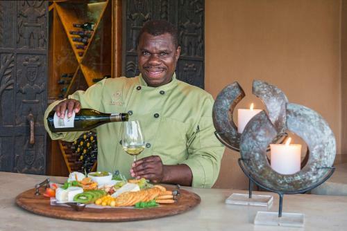 Royal Madikwe Luxury Safari Lodge