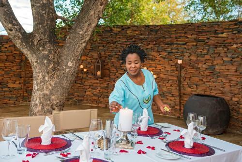 Royal Madikwe Luxury Safari Lodge