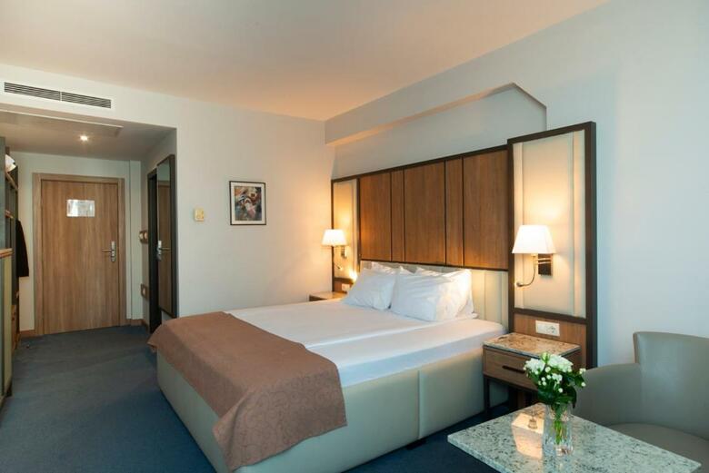 Legends Hotel