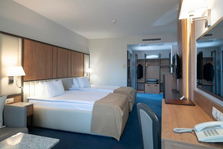 Legends Hotel