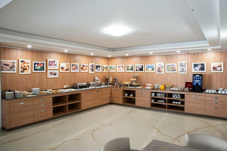 Legends Hotel