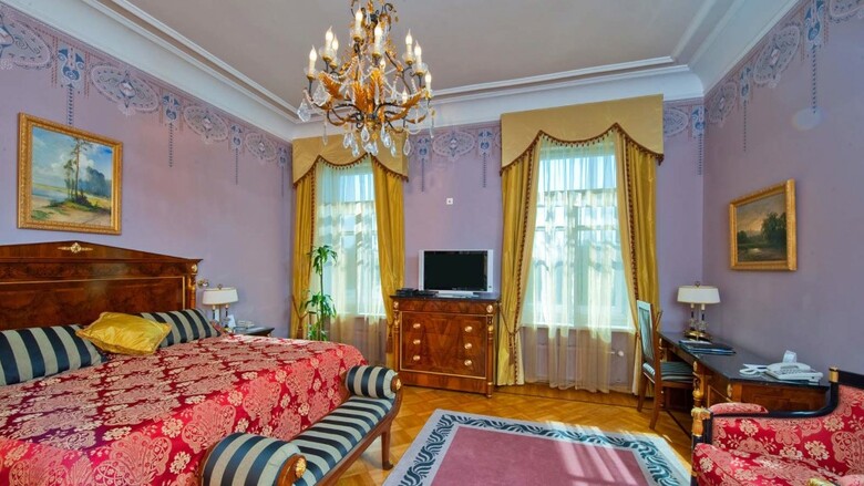 Hotel National