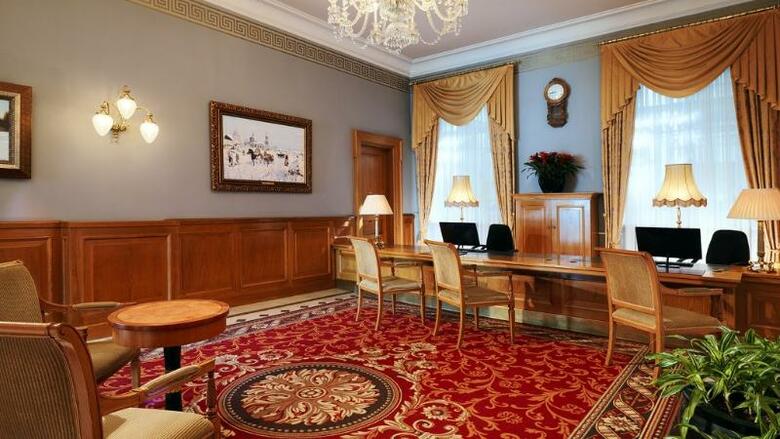 Hotel National