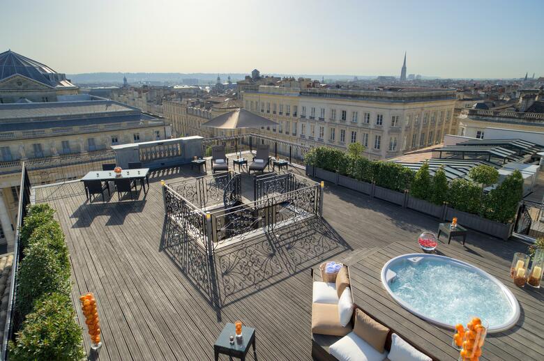 Grand Hotel De Bordeaux & Spa