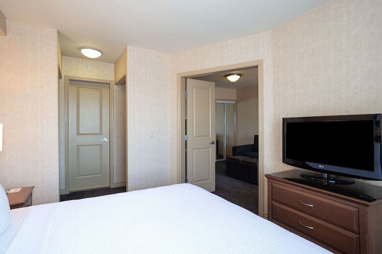 Sandman Hotel Calgary Airport
