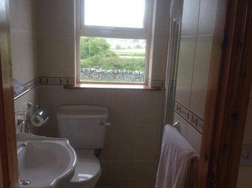 Loughrask Lodge Bed &amp; Breakfast