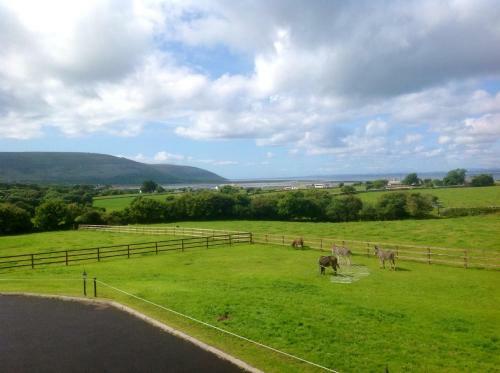 Loughrask Lodge Bed &amp; Breakfast