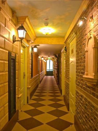 Hotel Alleya Grand