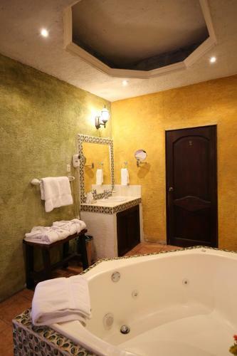 Hotel Palacio De Do�a Beatriz