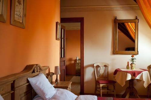 Hostal St.michael Panzi� Lovaspark