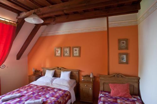 Hostal St.michael Panzi� Lovaspark