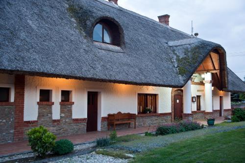 Hostal St.michael Panzi� Lovaspark