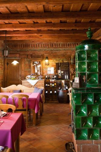 Hostal St.michael Panzi� Lovaspark