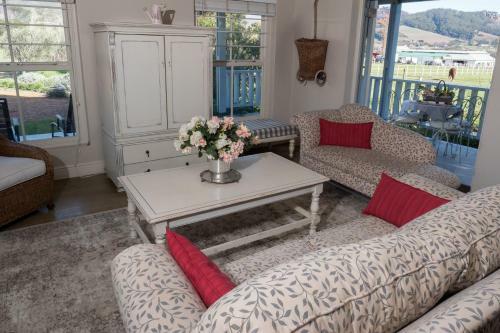 Hostal Franschhoek Rose Cottages