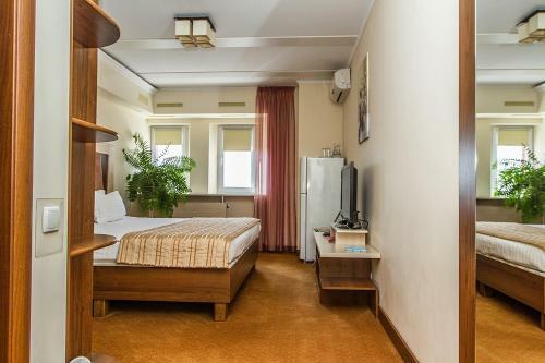 7 Sky Hotel Klinicheskaya Street