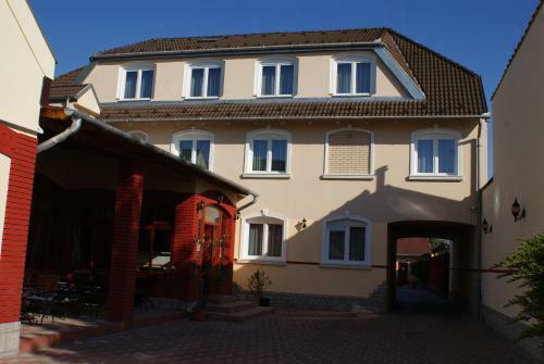 Hotel Palota City