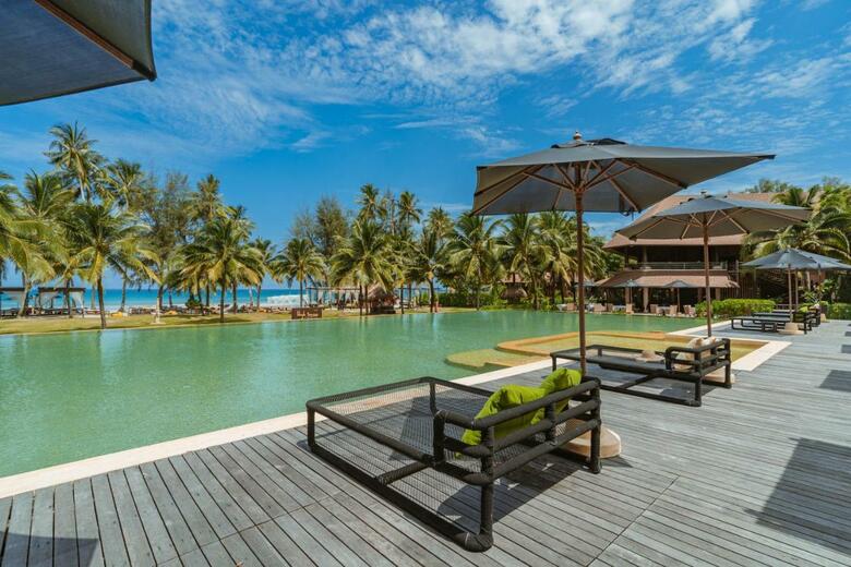 Hotel High Season
