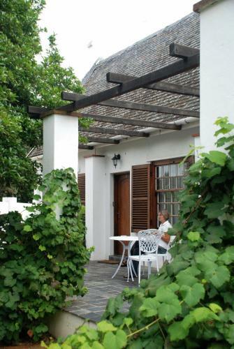 Hostal Kronenhoff Guesthouse