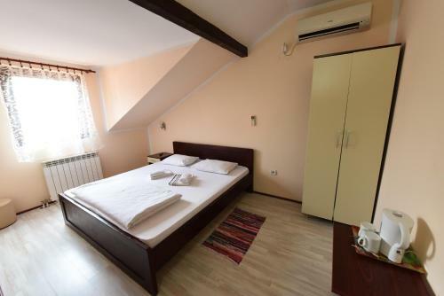 Apartments & Accommodation Stojic