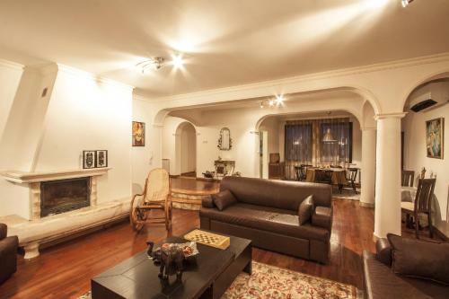 Central Exclusive Apartment